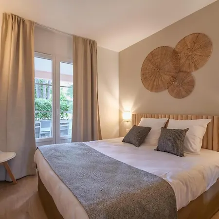 Apartment Brise Marine Piscine St Tropez Ii *